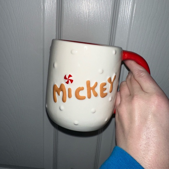 🆕 Mickey Christmas Gingerbread Mug - Picture 2 of 4
